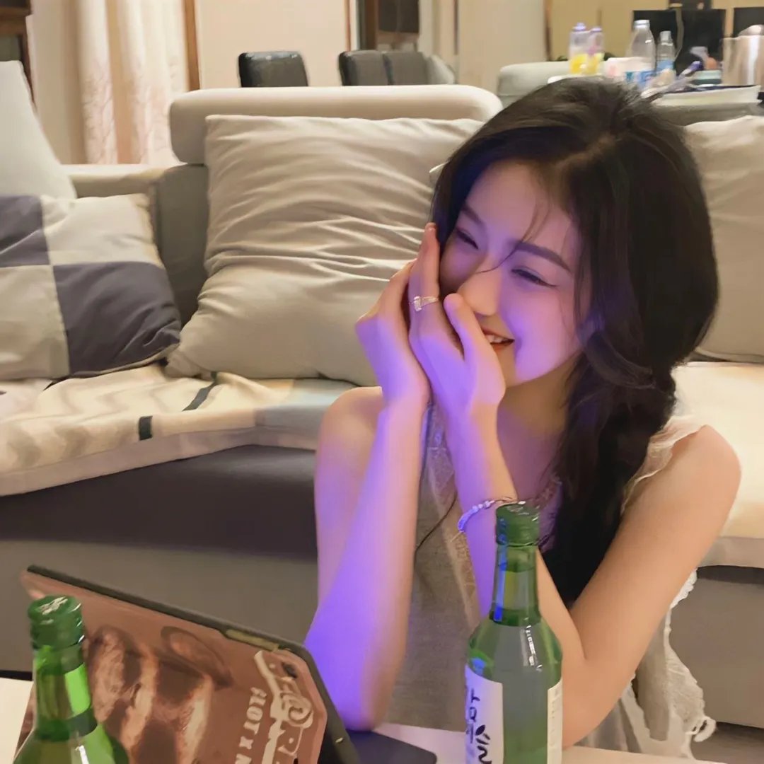 星二代恋爱脑怒怼网友，被批炫富，三天三夜持续发酵
